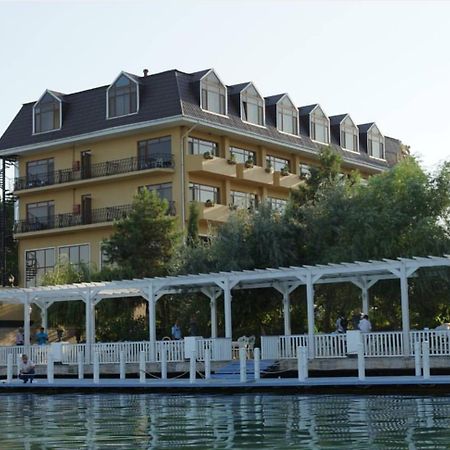 River Side Hotel Mingachevir Extérieur photo