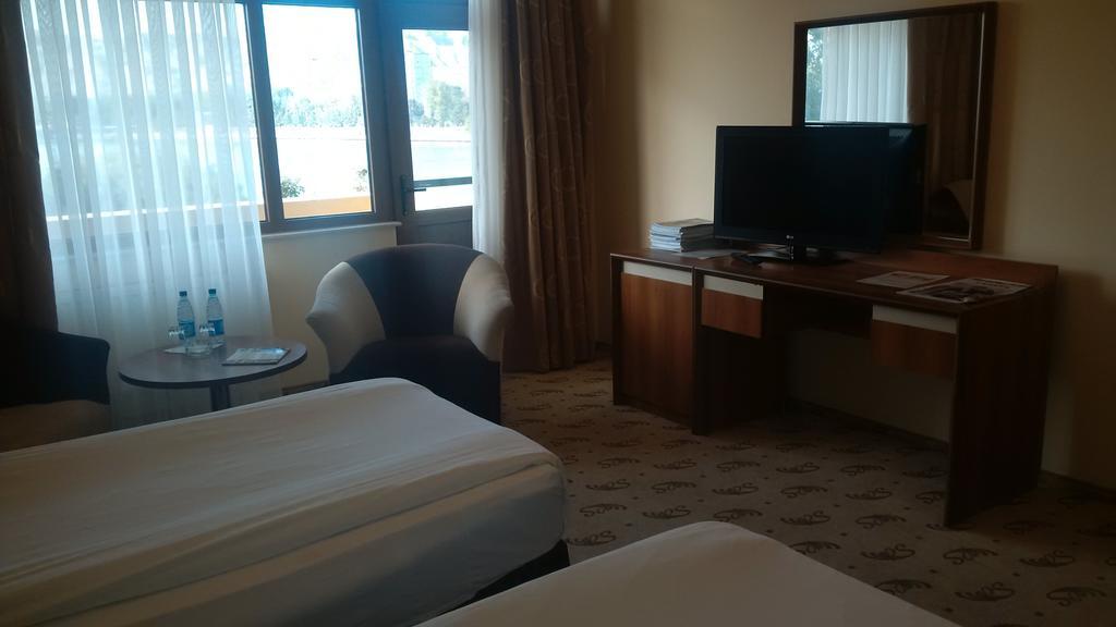 River Side Hotel Mingachevir Chambre photo