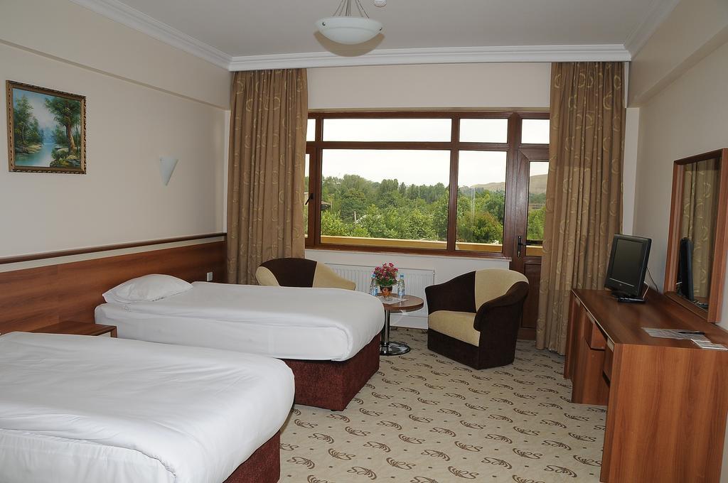 River Side Hotel Mingachevir Chambre photo