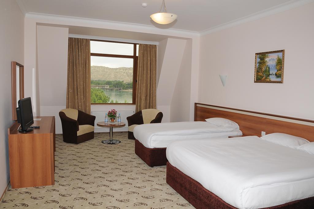 River Side Hotel Mingachevir Chambre photo