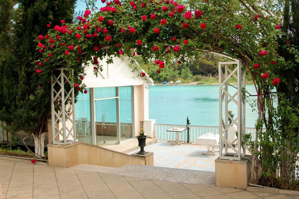 River Side Hotel Mingachevir Extérieur photo