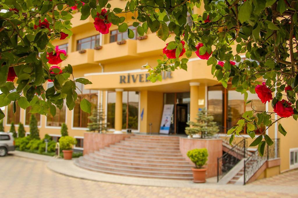 River Side Hotel Mingachevir Extérieur photo