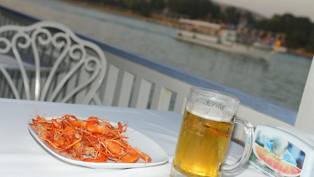 River Side Hotel Mingachevir Extérieur photo