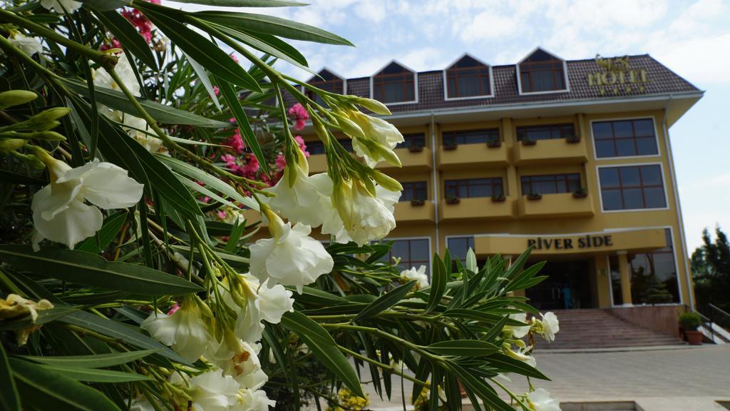 River Side Hotel Mingachevir Extérieur photo