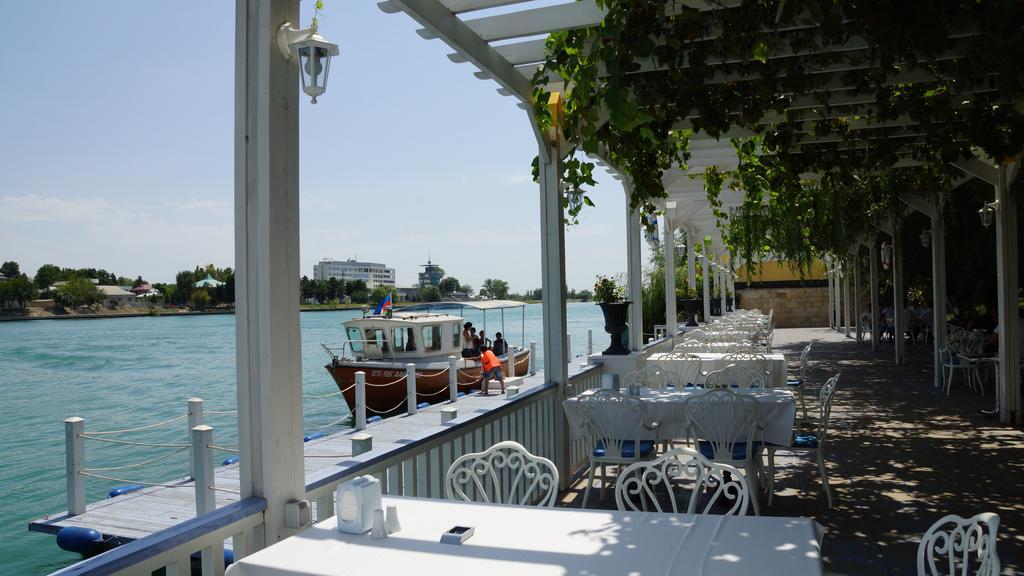 River Side Hotel Mingachevir Extérieur photo