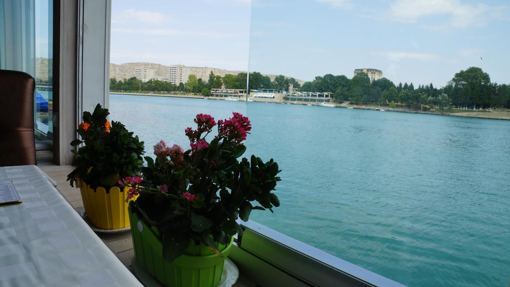 River Side Hotel Mingachevir Extérieur photo